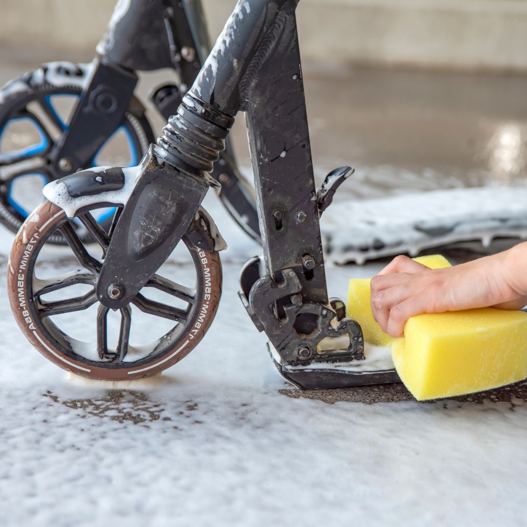 Here's How To Clean Your Electric Scooter (THE RIGHT WAY)