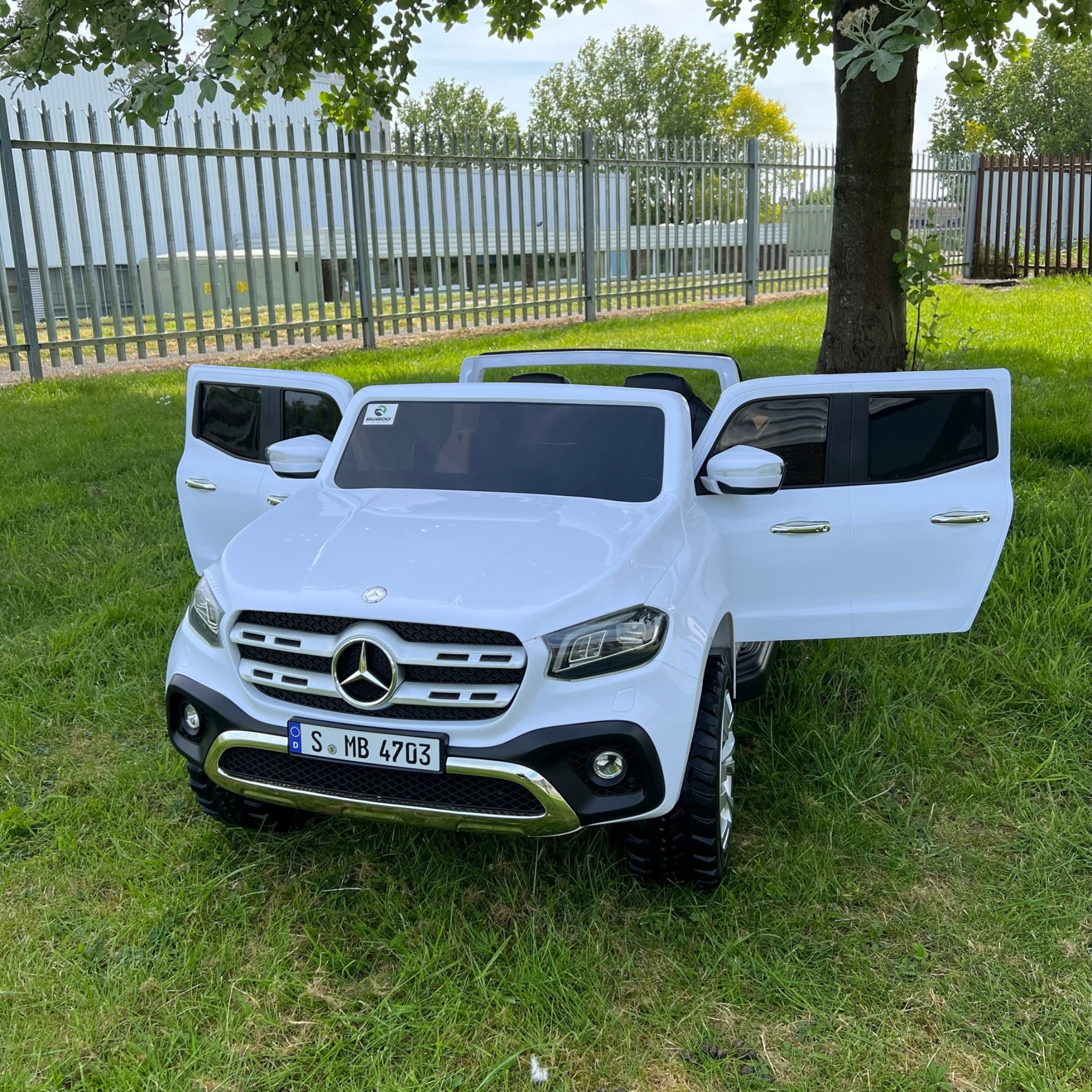 24V Mercedes Benz X Class