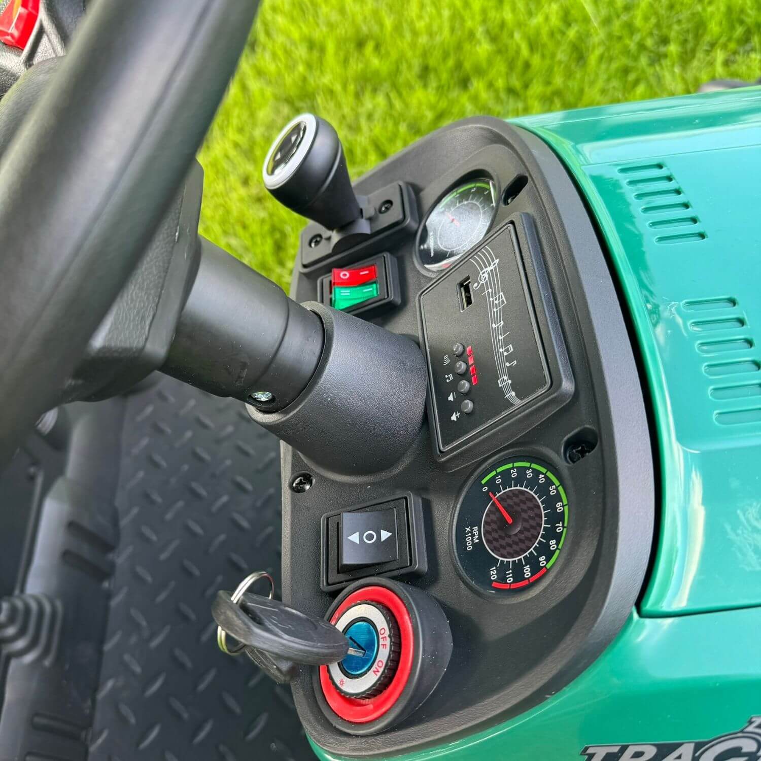 24-V-Traktor- und Anhängermodell