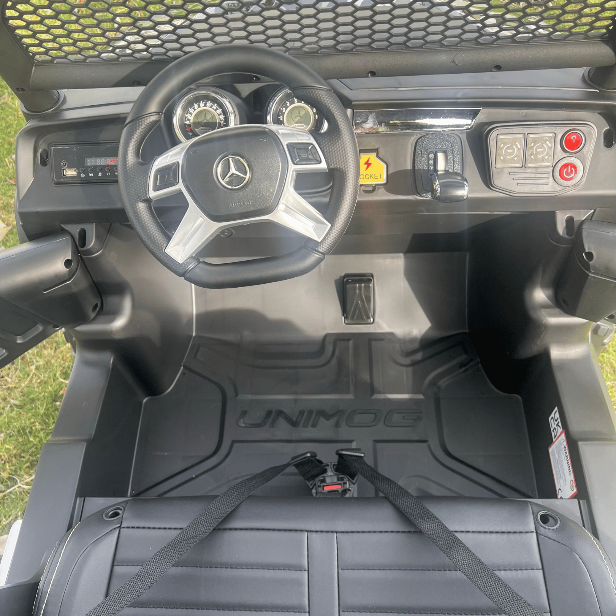 24V Mercedes Benz UniMog - Licensed