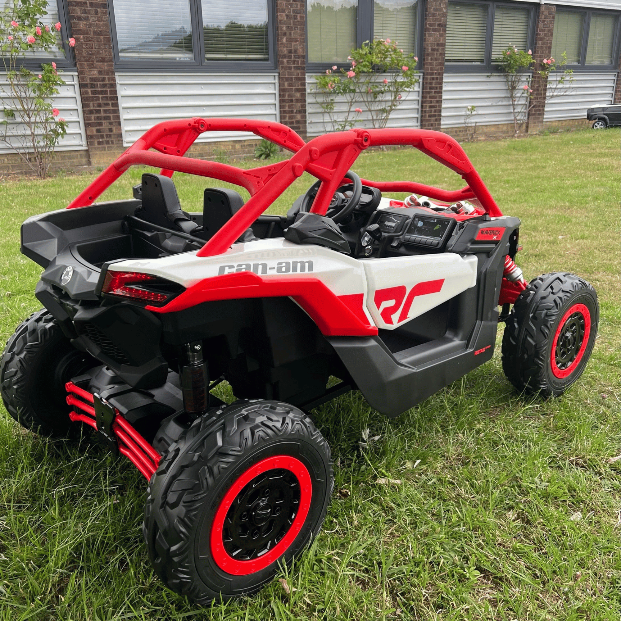 24V Official Can AM Maverick UTV