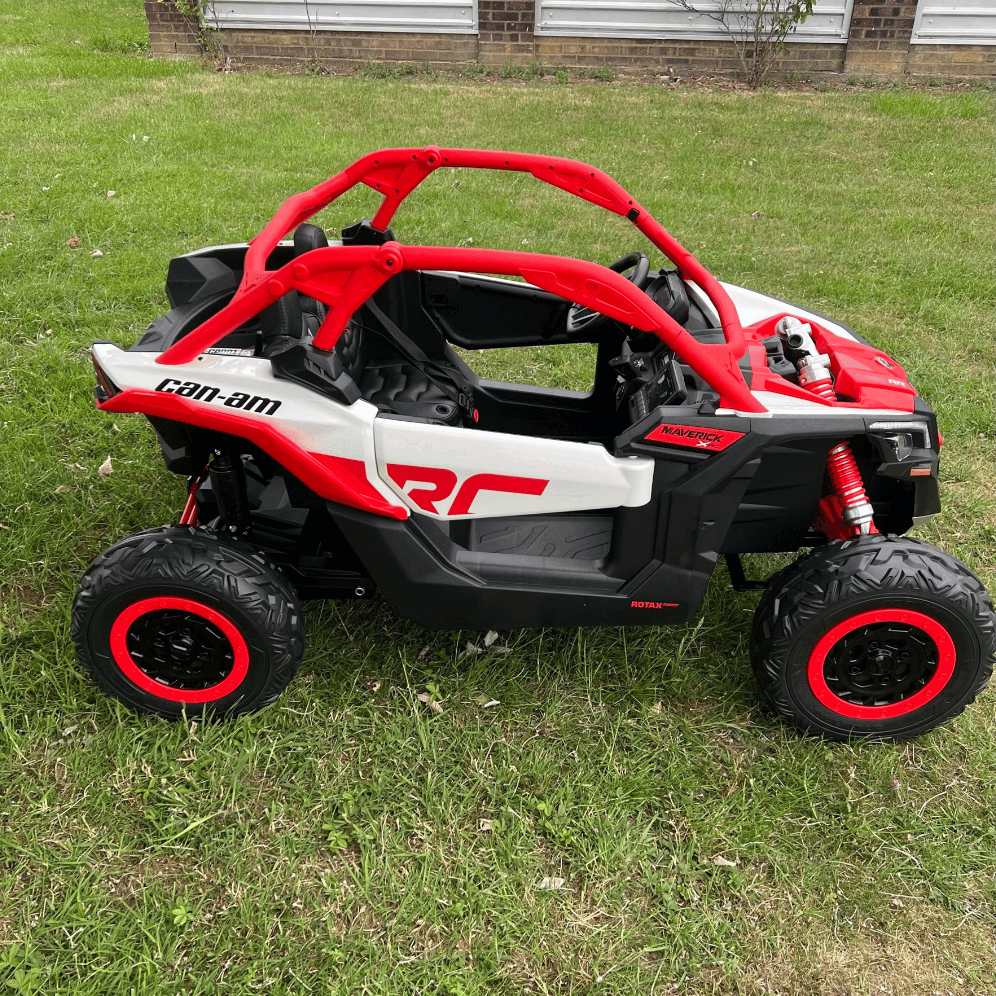 24V Official Can AM Maverick UTV
