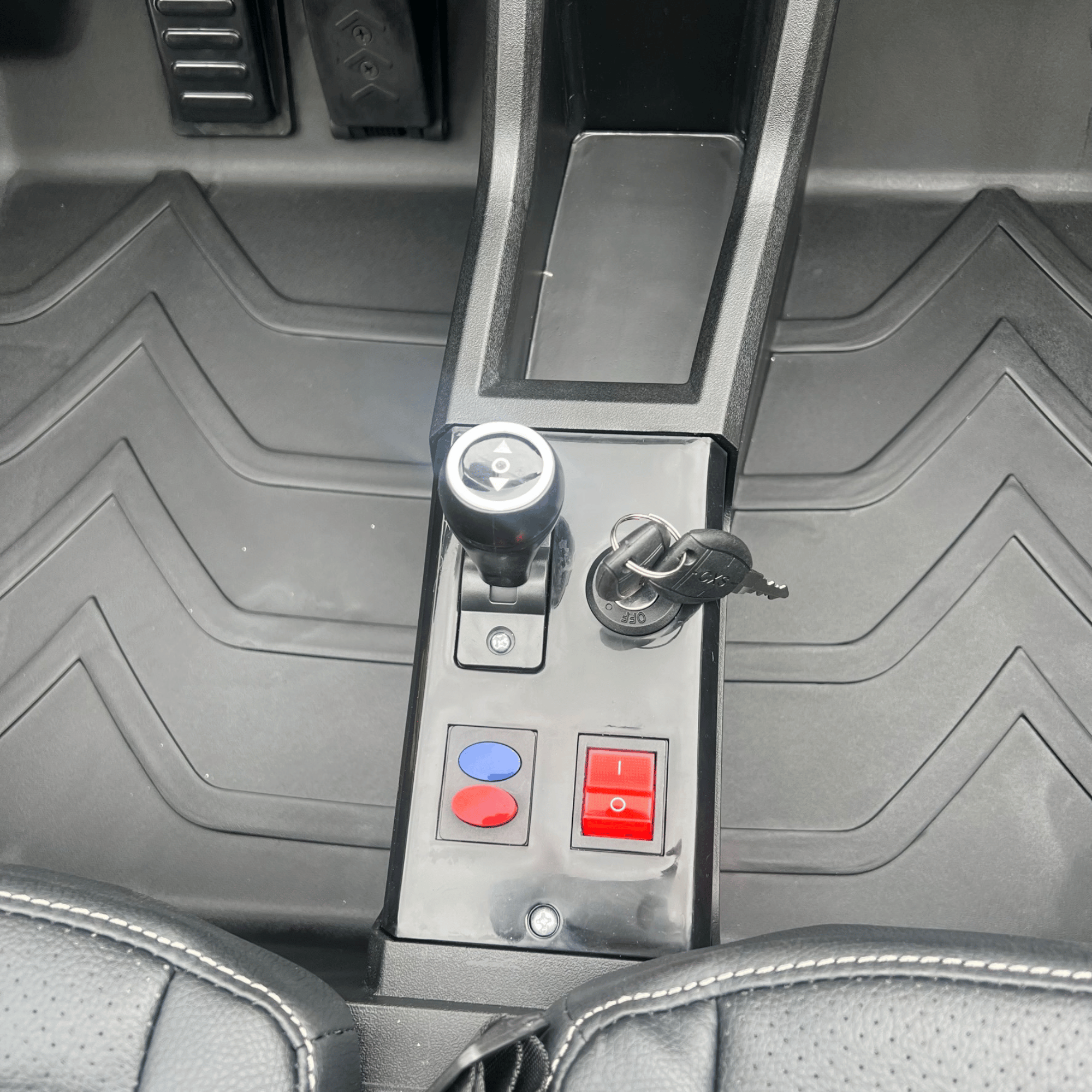 24V RiiRoo OneMX-4 UTV with 4 seats