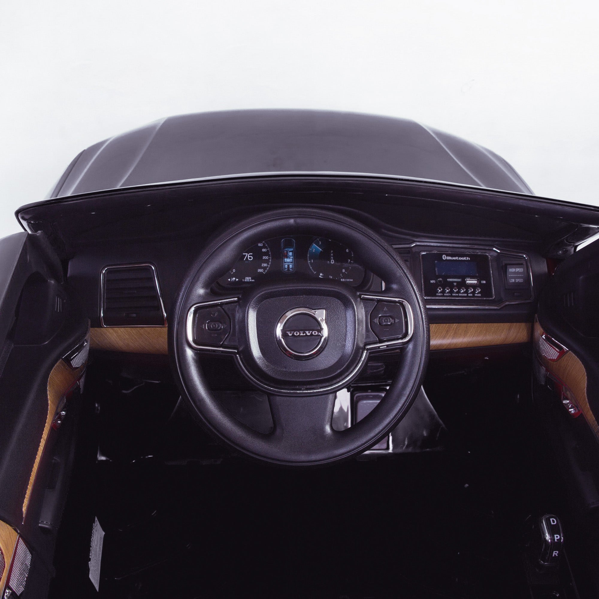 Volvo XC90 - Licensed