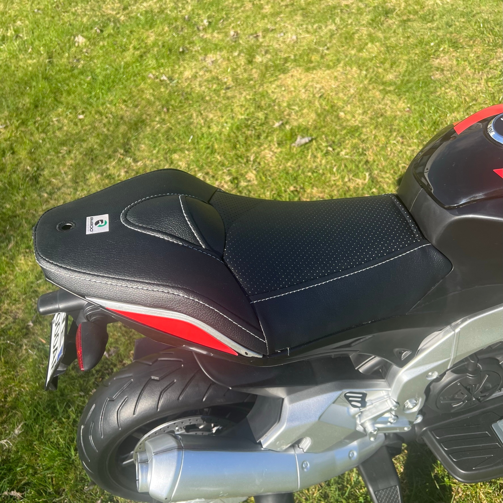 APRILIA Tuono V4