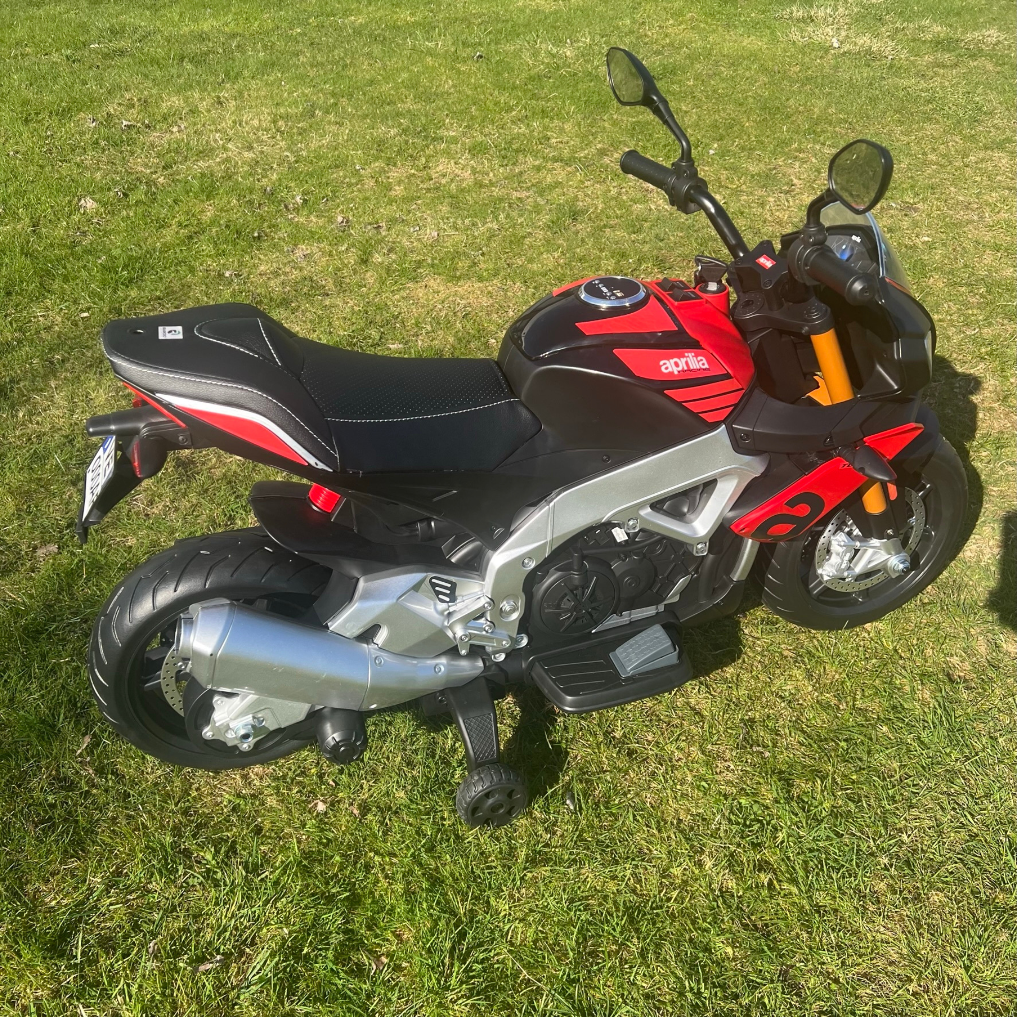 APRILIA Tuono V4