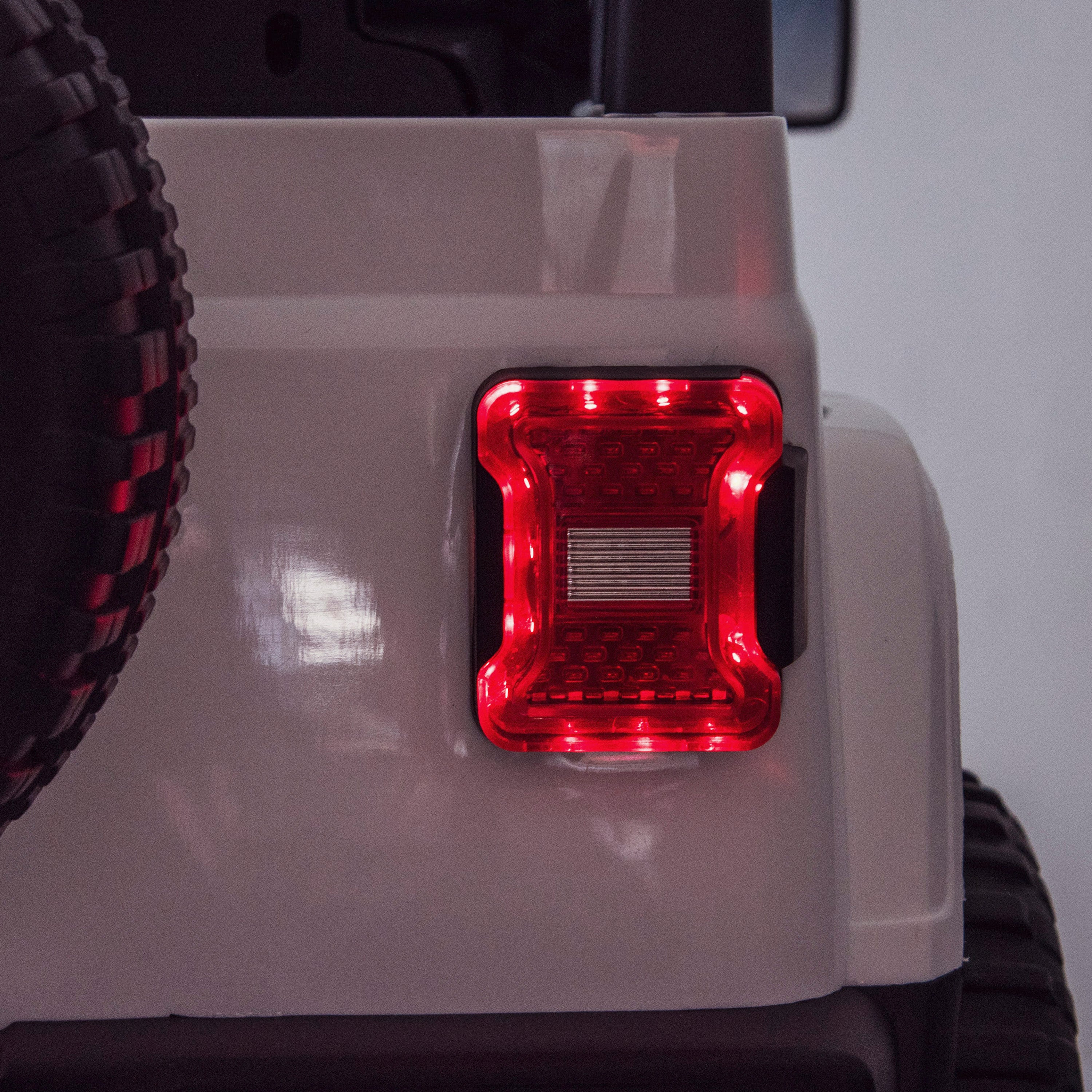 licensed kids 12v jeep wrangler rubicon ride on car jeep with parental remote control rear lights 2wd