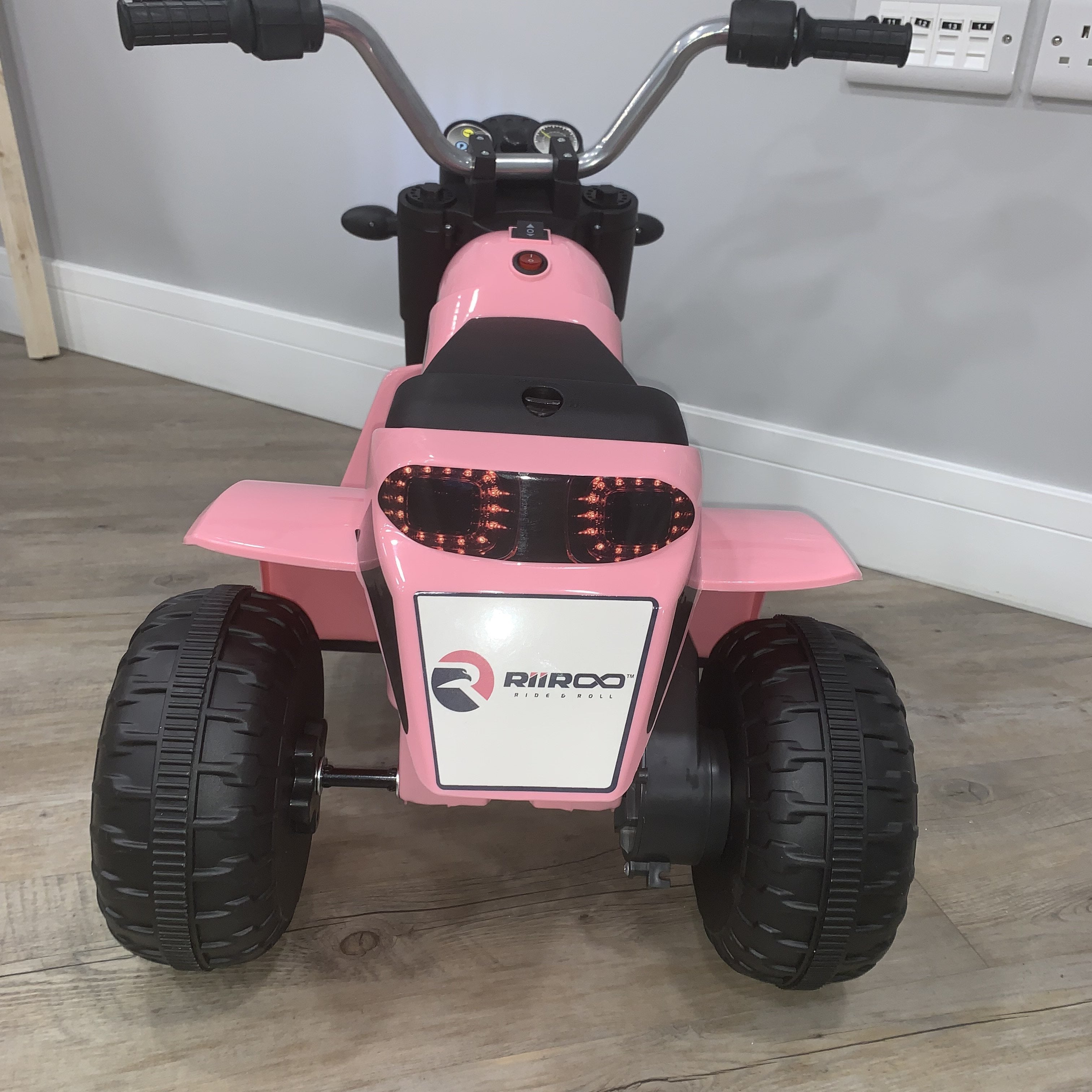 RiiRoo Ducati Chopper Style Kids 6V Battery Electric Ride On Motorbike/Trike