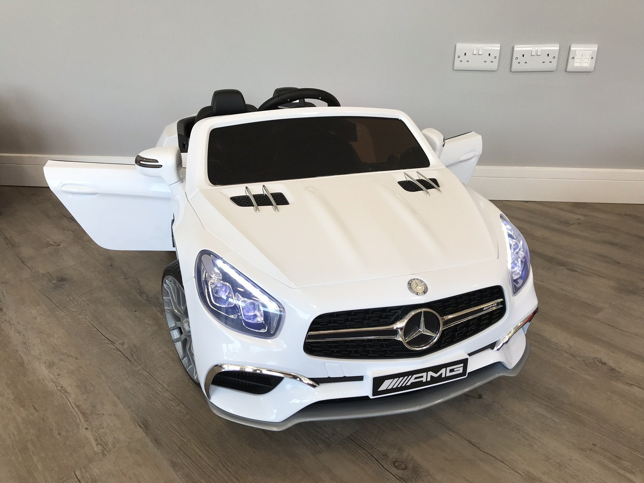 RiiRoo Mercedes Benz SL65 AMG Ride On Car - 12V 2WD