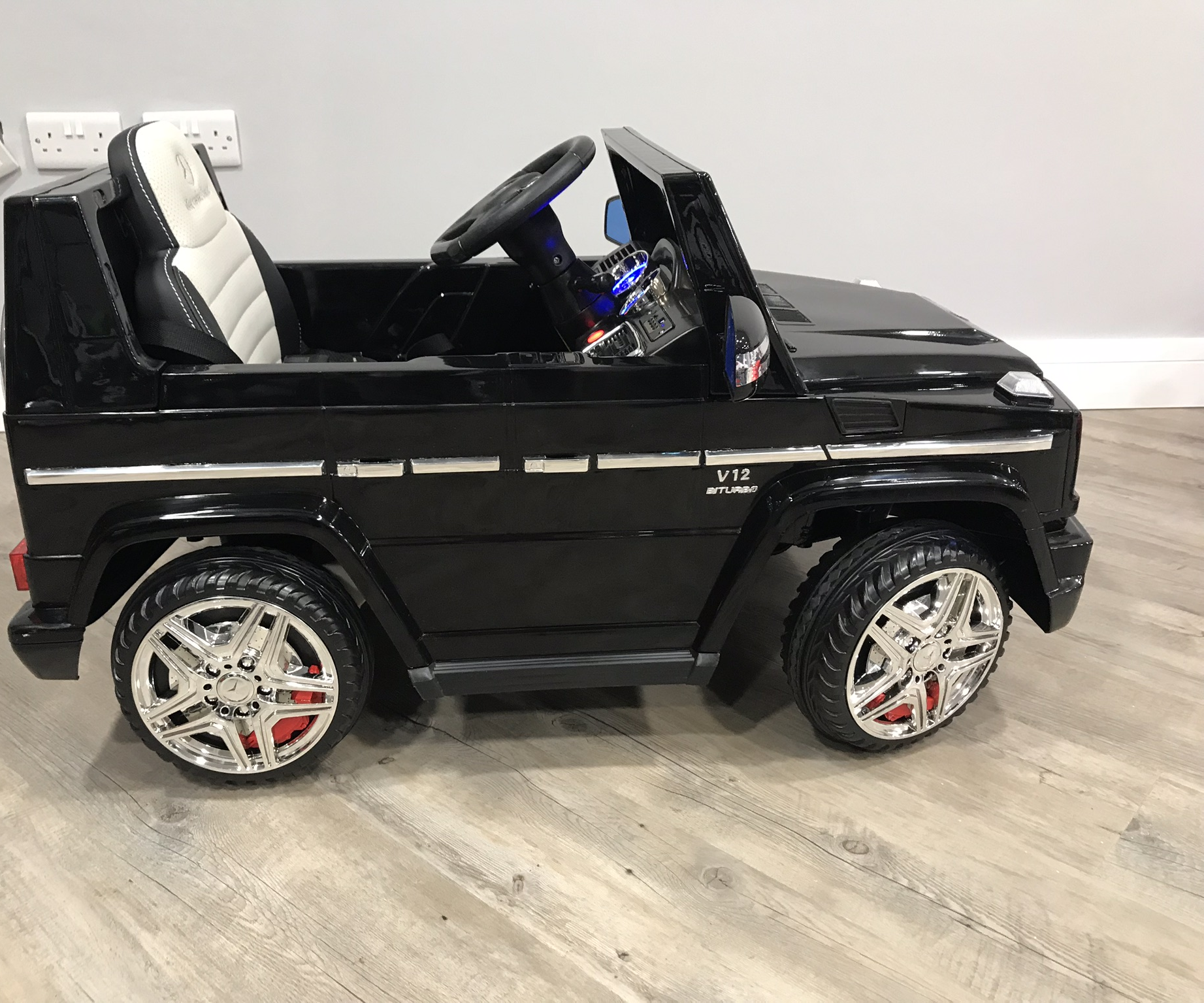RiiRoo Mercedes G65 Kids Ride On Car - 12V 2WD
