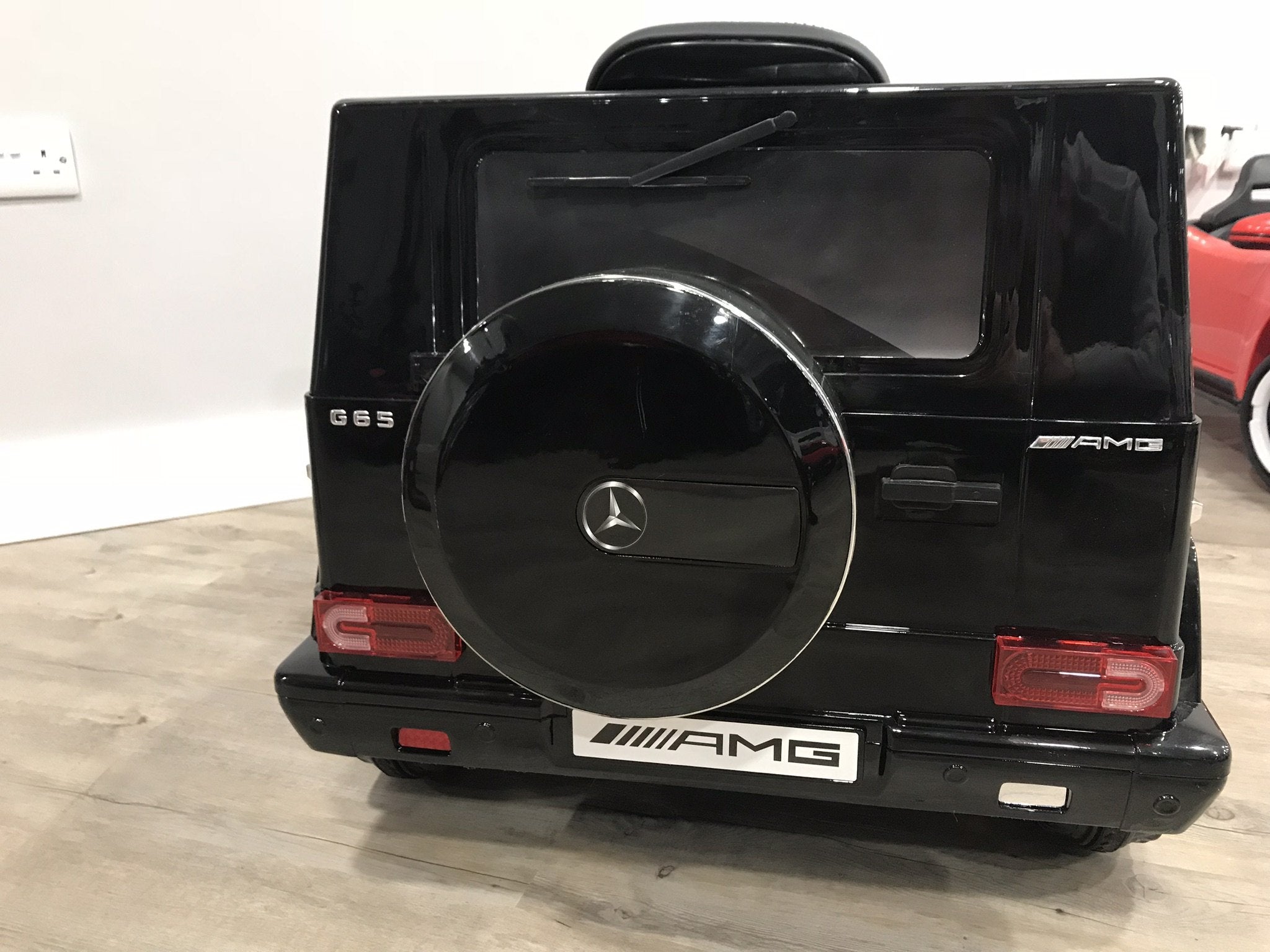RiiRoo Mercedes G65 Kids Ride On Car - 12V 2WD