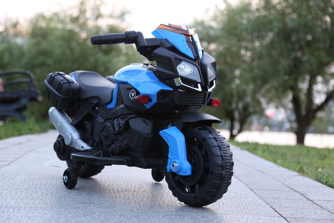 RiiRoo RiiRoo KTM Duke Style Ride On Motorbike/Trike - 6V