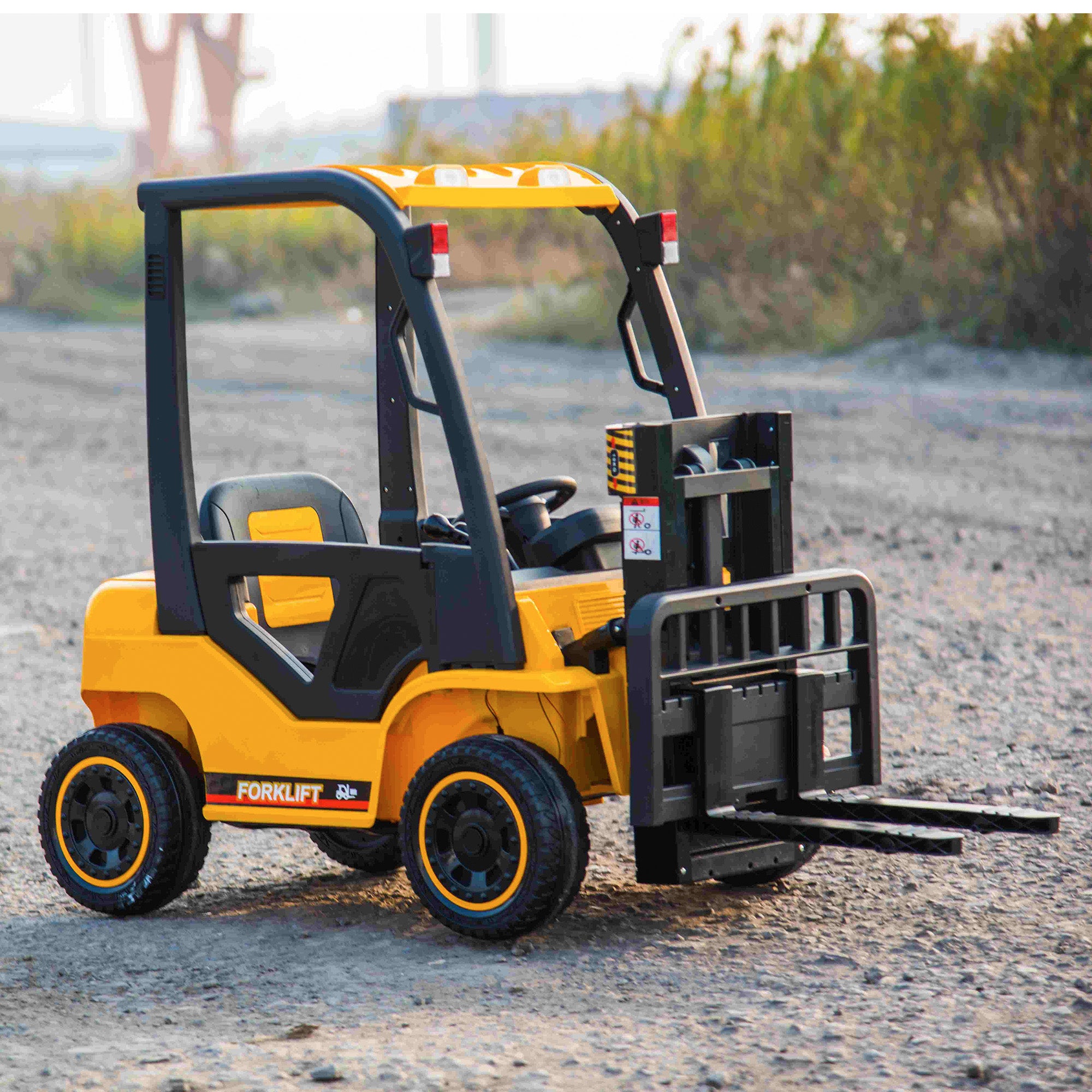 Kids-Electric-Ride-On-Forklift-Truck-12V-Kids-Ride-On-Car-Forklift-Battery-Operated-04.jpg