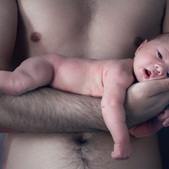 8 Ways Dad's Can Bond With Their Newborns