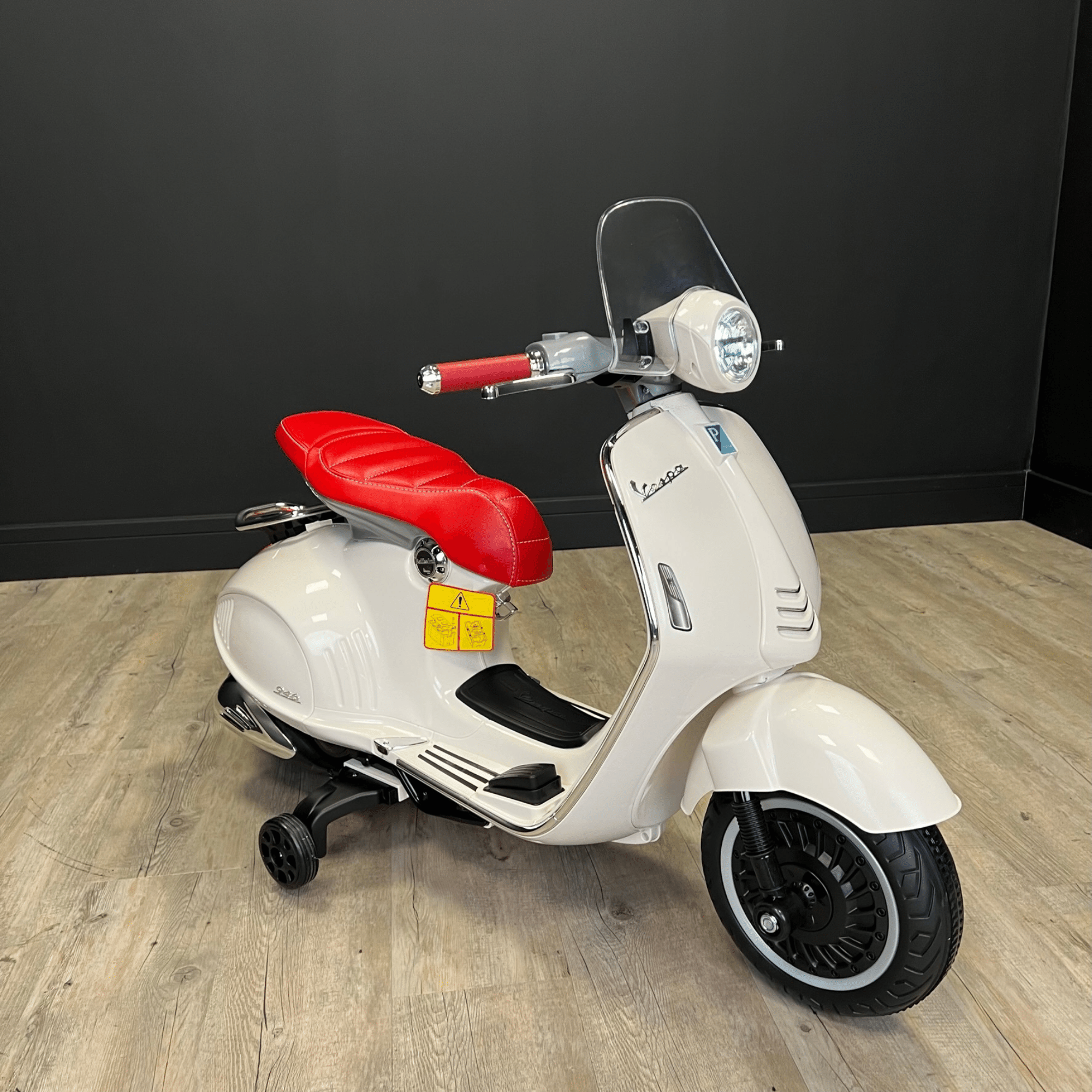 Vespa 946 Licensed