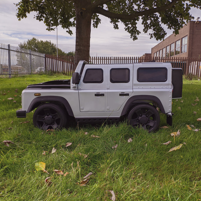 Land Rover Defender (This is Now Discontinued)