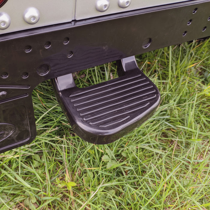 Land Rover Defender (This is Now Discontinued)